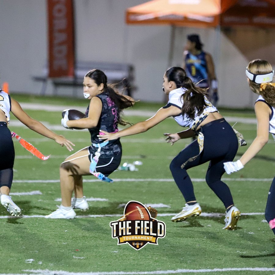 Jugadoras del Open Femenino disputando una jugada en The Field Tournament